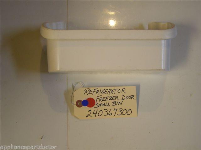 REFRIGERATOR 240367300 FREEZER DOOR SMALL BIN USED REFRIGERATOR 240367300 FREEZER DOOR SMALL BIN USED